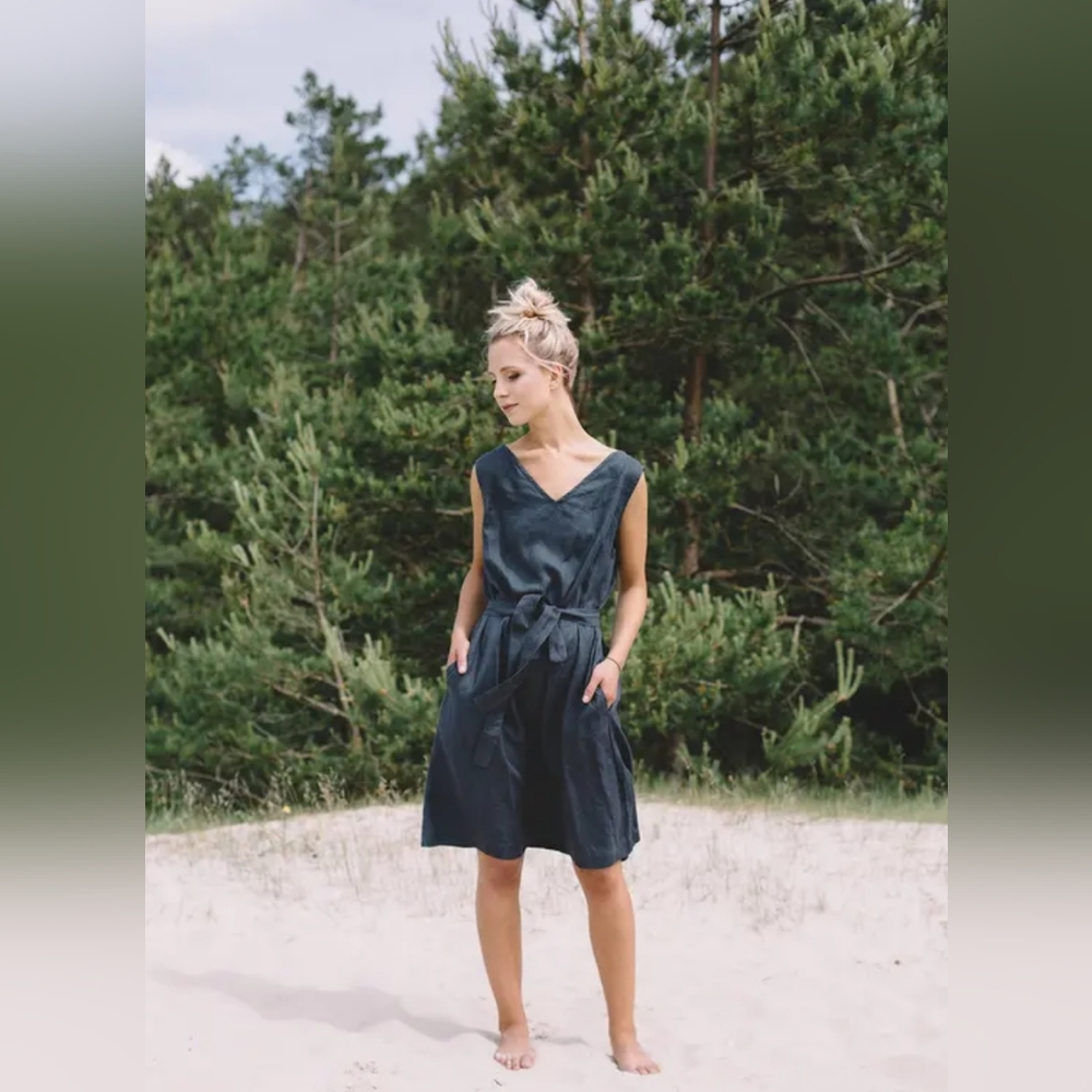 Linenfox Sleeveless V-Neck Tie-Waist Midi Dress in Charcoal